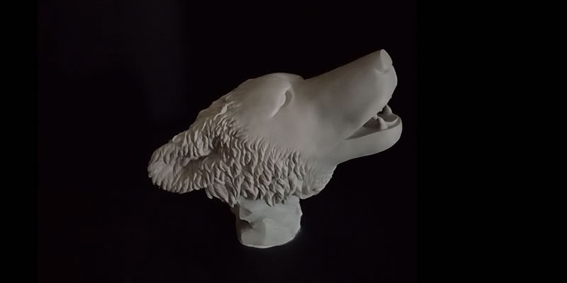 Sculpture of Wolf Head Howling